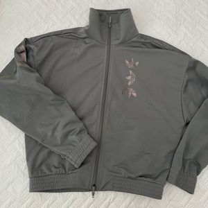 Adidas kinda cropped hoodie